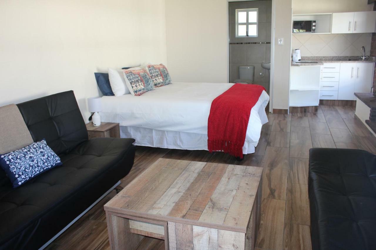 Laudin'S View Hotel Umtentweni Екстериор снимка